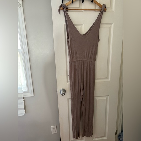 Lulus taupe jumpsuit tie strap ribbed knit size small - Picture 8 of 14